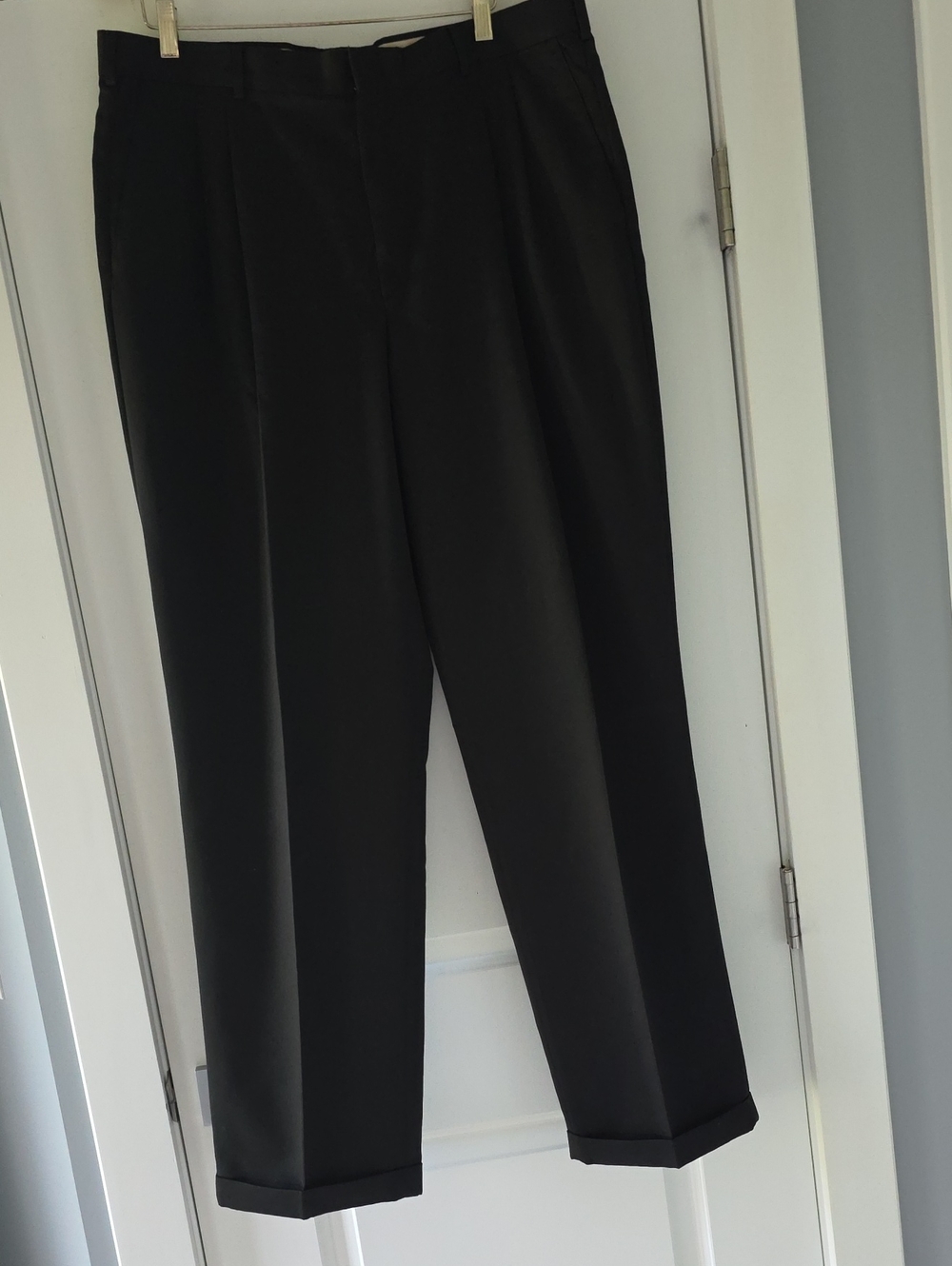 Savane Black Pleated Dress Pants